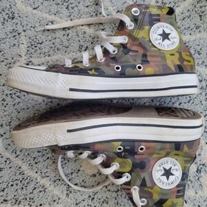 Converse CTAS Dark Moss Camo High Top Sneakers Size:  Men's 4, Women's 6